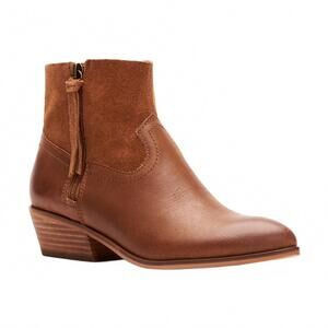 NEW FRYE women's rubie zip ankle boot in cognac